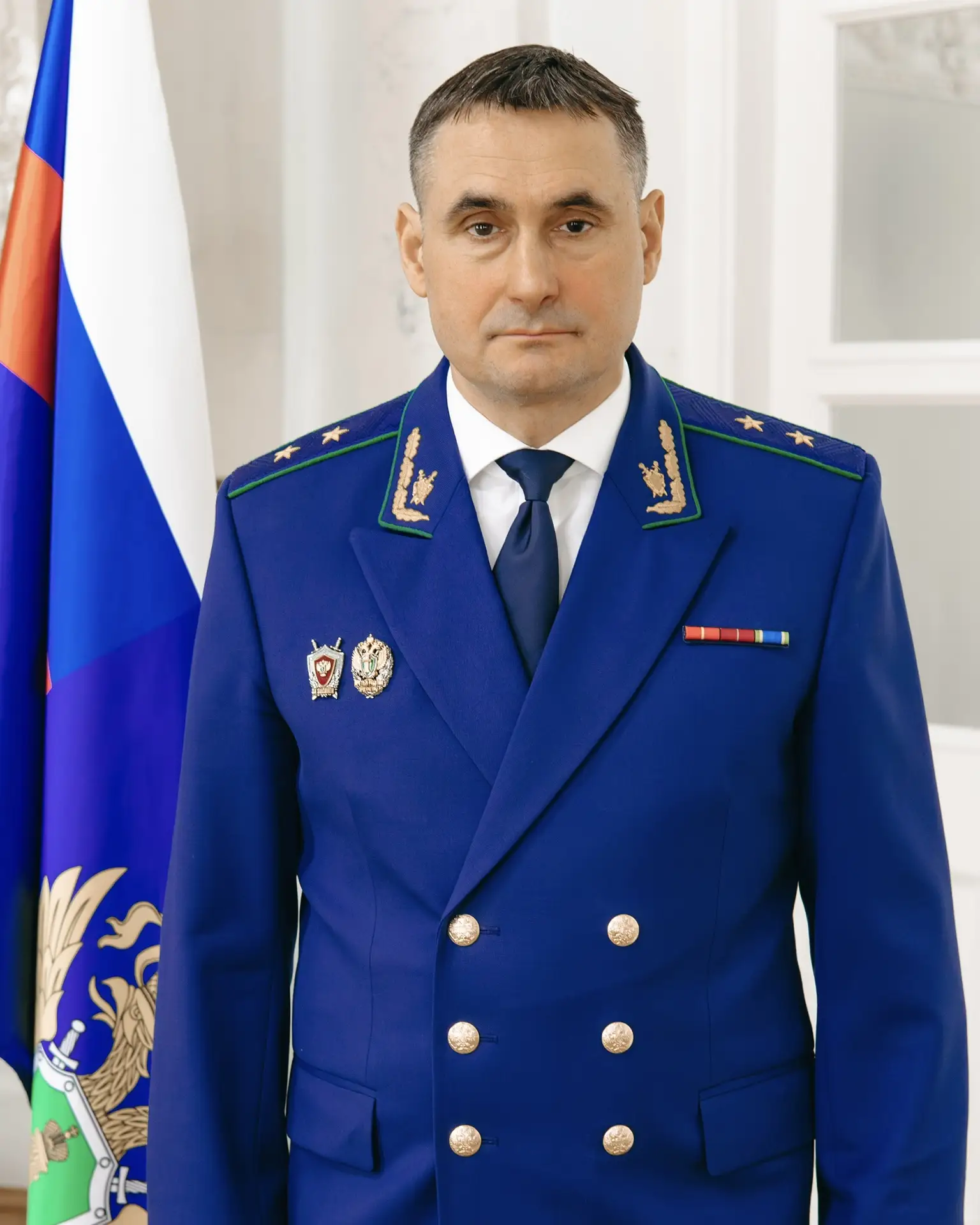 Поздравление прокурора  г. Санкт-Петербурга Андрея Гуришева с Днём Победы  Дорогие ветераны, уважаем