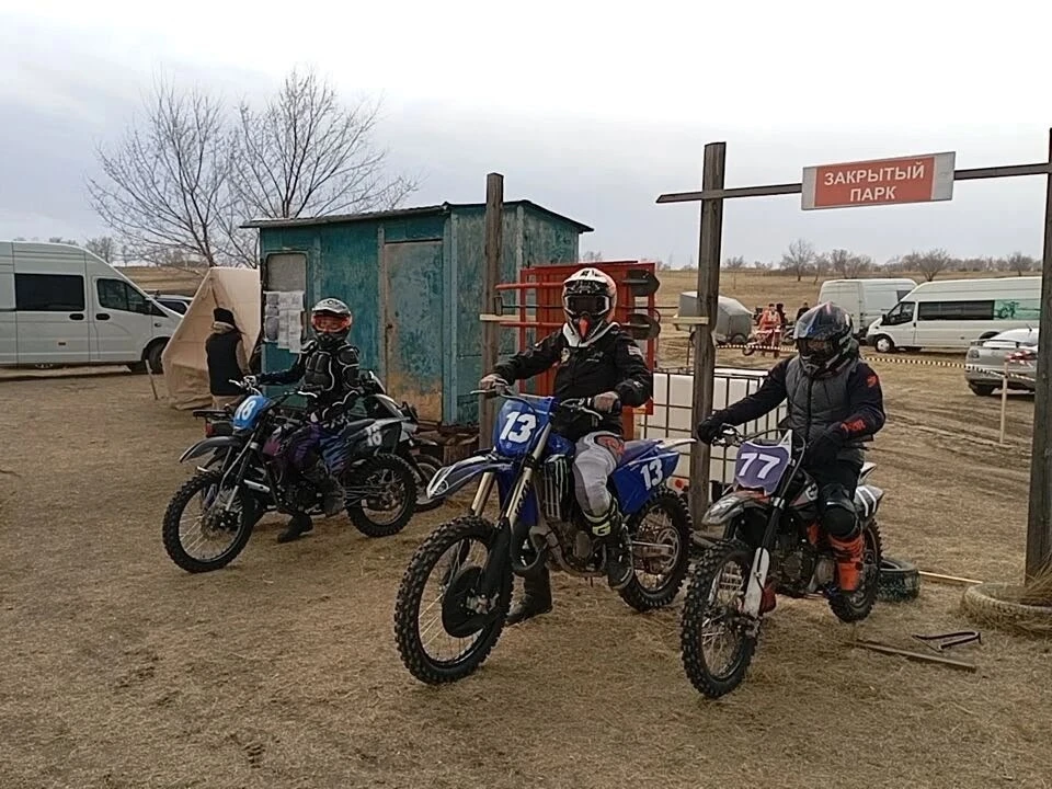 Пыль среди снегов: триумф нашей  юной спортсменки!🏍️  18-19 апреля в селе Малая Минуса развернулись 