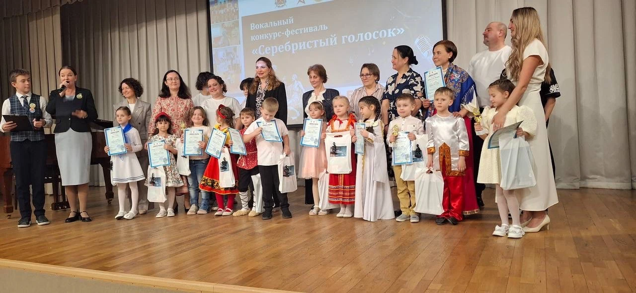 В ГБОУ школе №546 Красносельского района состоялся финальный этап вокального конкурса-фестиваля «Сер