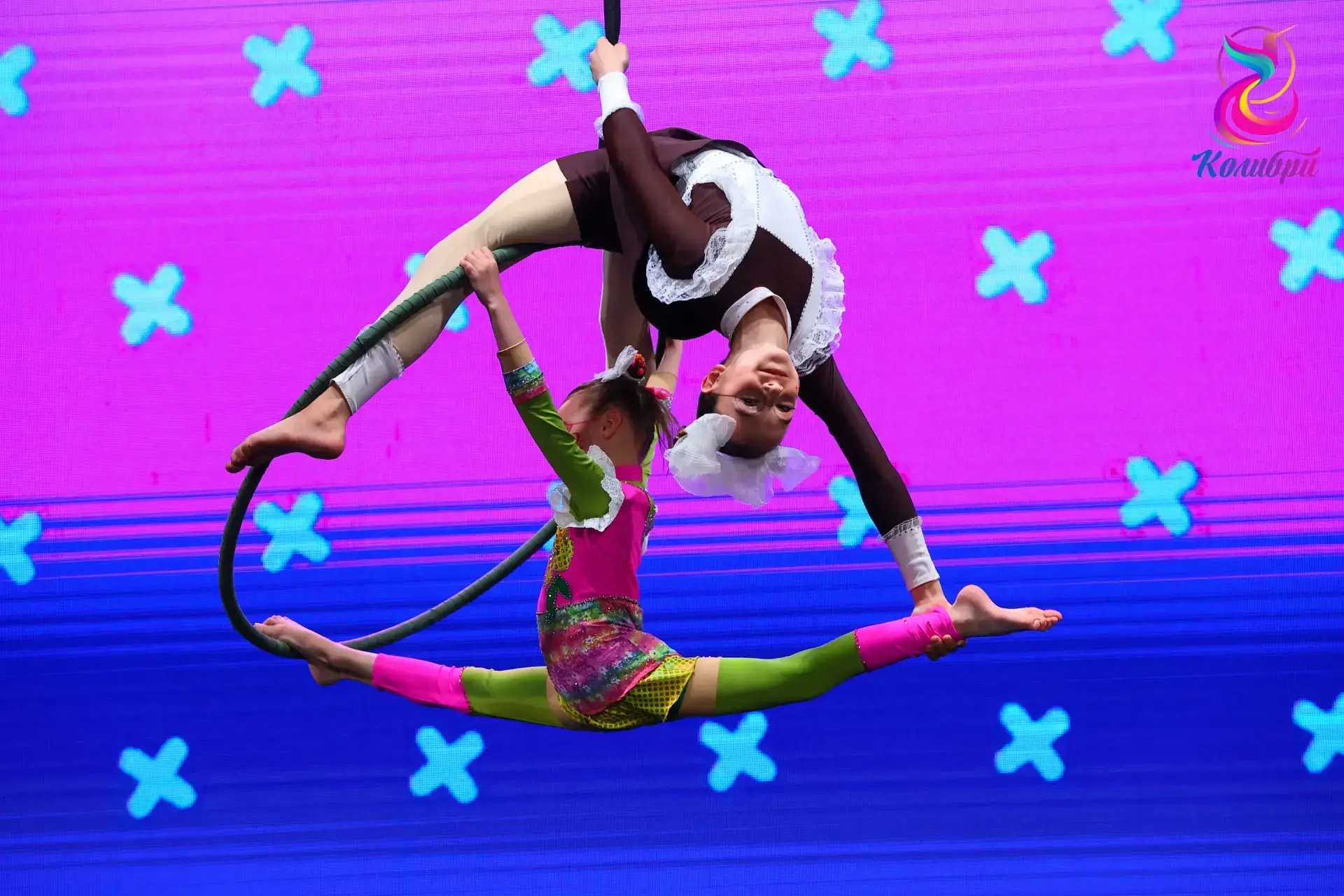 ⭐️ Наши таланты

🎭🏆 Поздравляем Элю, ученицу нашей школы, с яркой победой на арт-фестивале «Колибр