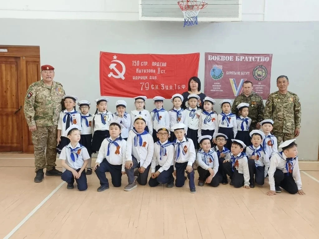 🎖️ Праздник мужества и памяти в нашей школе  В преддверии 9 Мая в нашей школе 7 и 8 мая прошёл торже