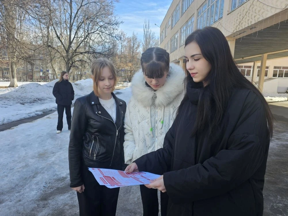 🤗Акция #ДарюТепло  📅Сегодня в нашей школе представитель детского общественного совета при уполномоче