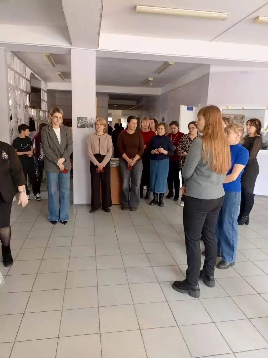 Родители выпускников участвуют в акции "ЕГЭ для родителей " Пройдут всю процедуру, напишут работу. У