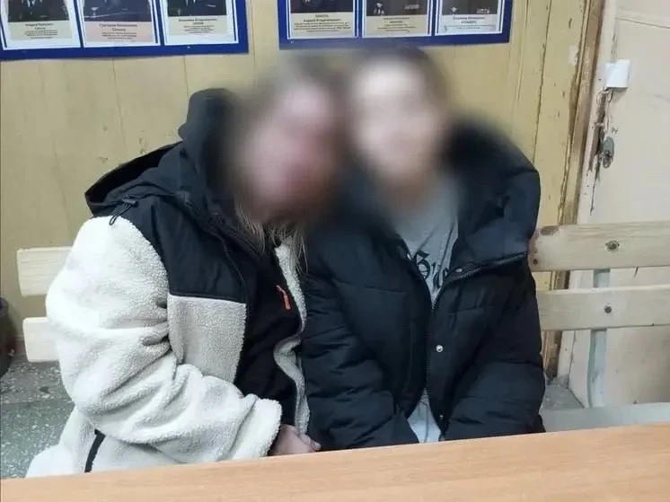 ❗️В Екатеринбурге девочка жила несколько дней одна, а ее мать гуляла