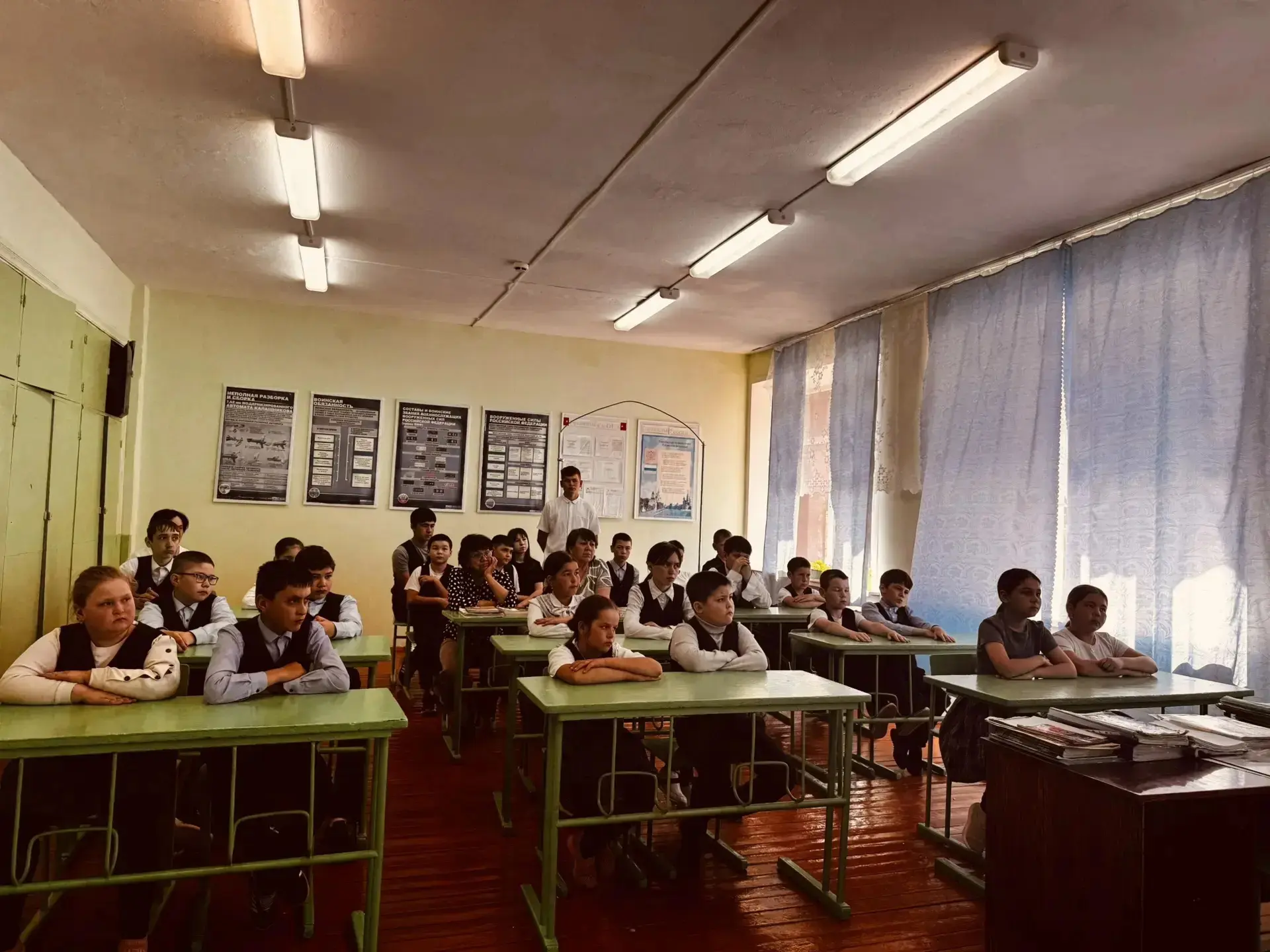 🚂🏫В рамках месячника «Уступи дорогу поездам», "Внимание дети", заместитель директора по воспитател