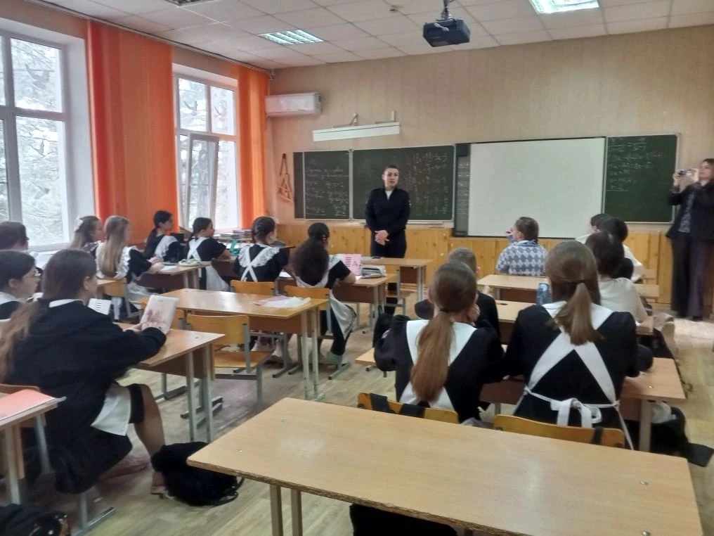🔔 Важная информация перед каникулами: Безопасность на железной дороге – наш приоритет!