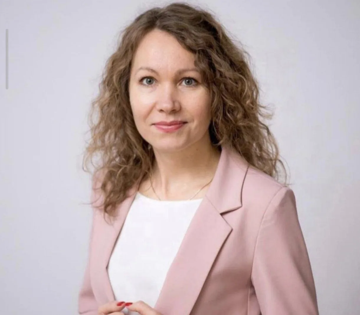 Сегодня свой день рождения отмечает заместитель директора по УВР, учитель начальных классов Рыбальче