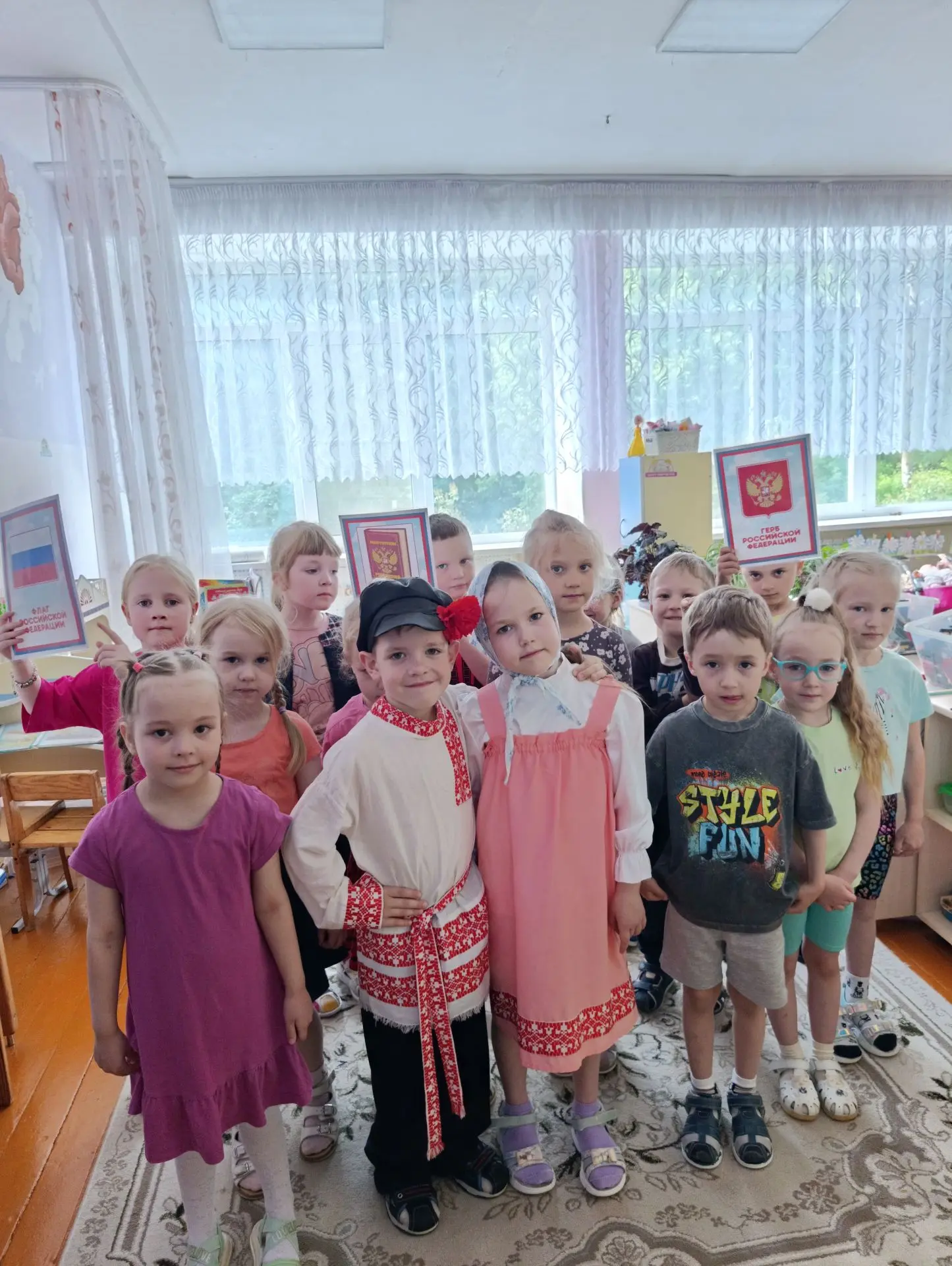 НЕДЕЛЯ ТРАДИЦИЙ: КАК МЫ ИЗУЧАЛИ ОБЫЧАИ РУССКОГО НАРОДА!         Ребята старшей группы с...