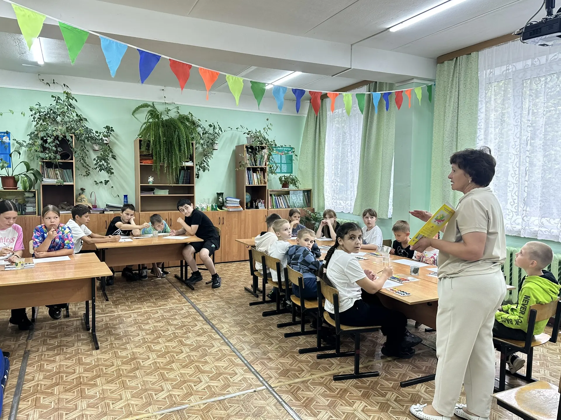 🌼 Мероприятие «Полевые цветы» в школьном лагере МБОУ «Барабановская СОШ» 🌼
Лето в самом разгаре, а