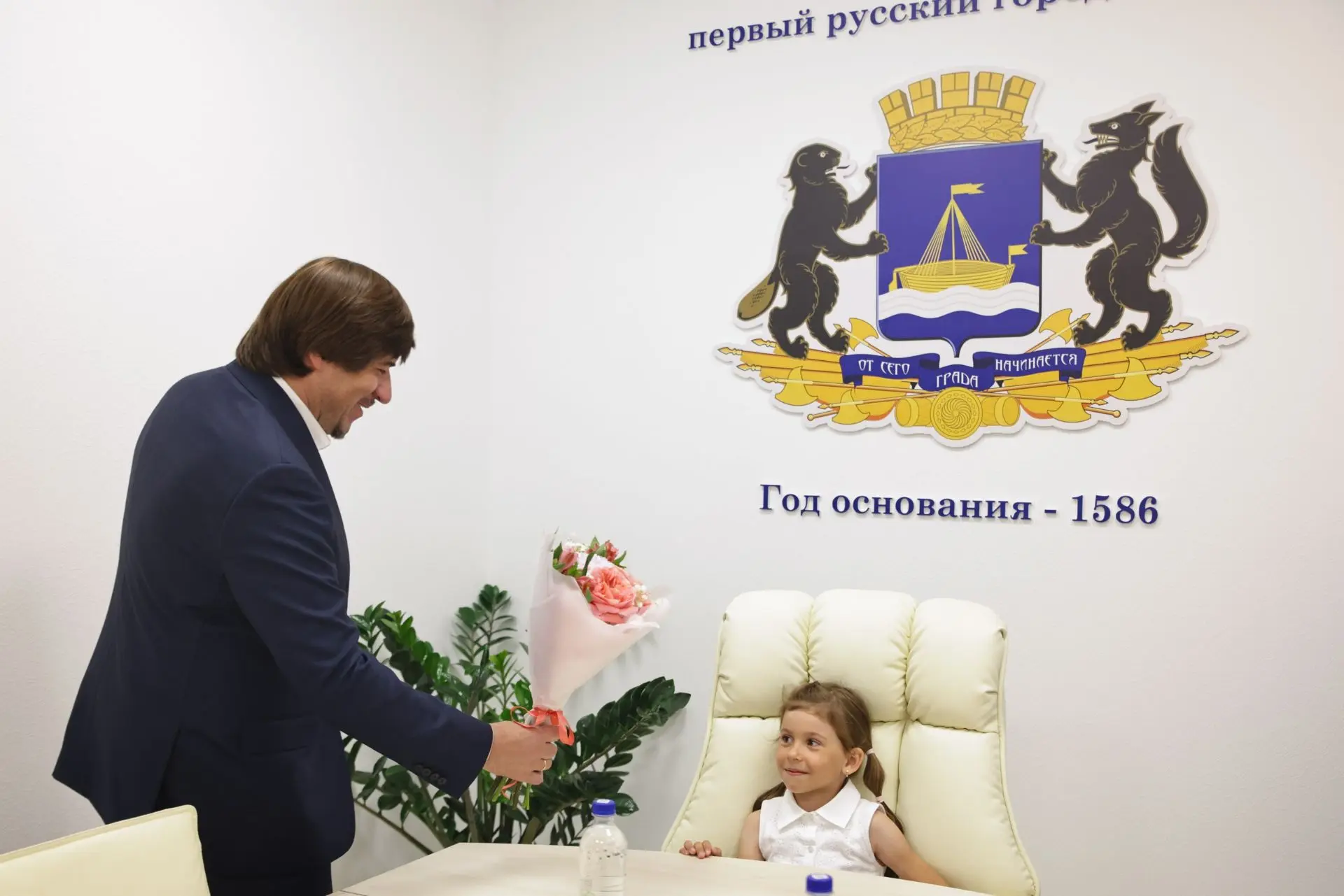 Сегодняшний праздник – прекрасный повод сказать спасибо тем, кто бережёт единство нашей великой стра