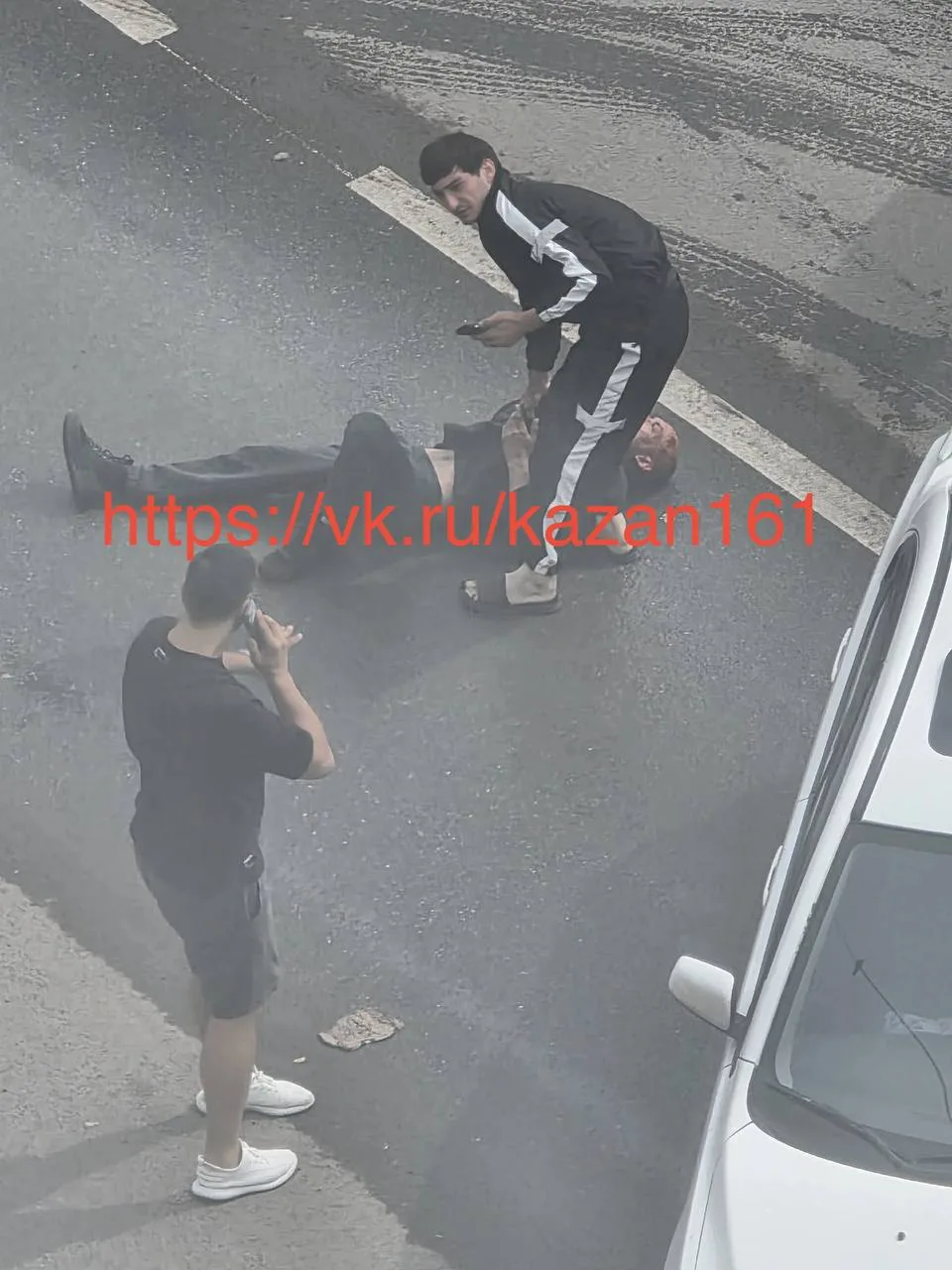 На Четаева в Казани жестко избили нетрезвого мужчину