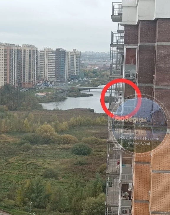 На Вертолетной 4 к.2 нашли идеальное место для завершения аренды самоката.