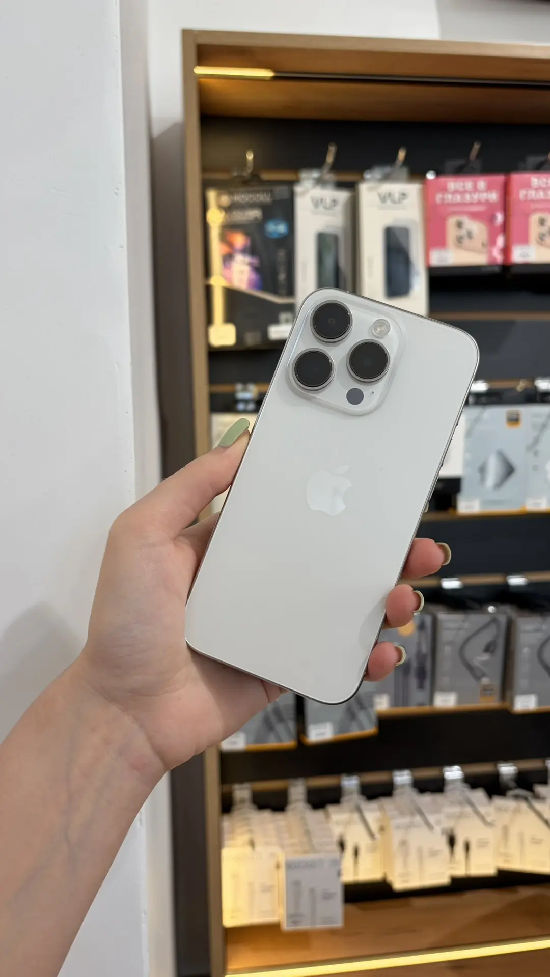 📱Подержанный iPhone 15 Pro  128GB White Titanium

🏷️ 44 990₽
Емкость АКБ 🔋88%
Комплект: кабель

Ц