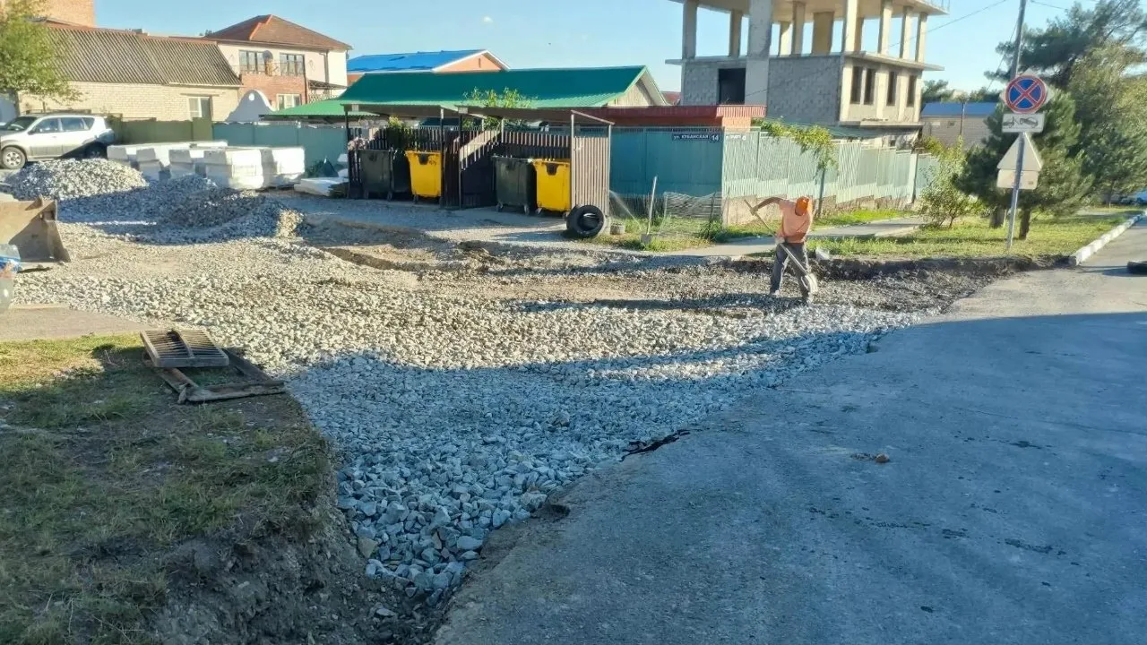 В Геленджике продолжается капитальный ремонт улицы Кубанской