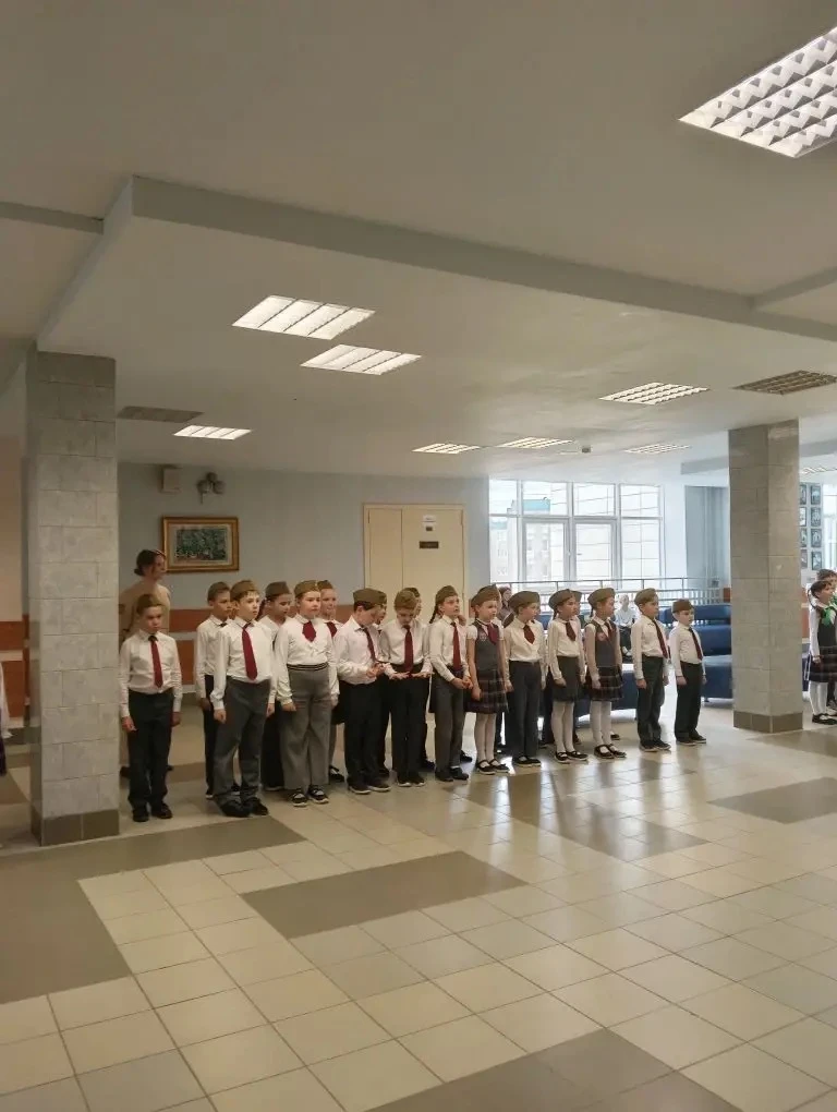 Классная компания ✨🎓 2В класс — Вместе везде: и на празднике, и в труде!

Много ярких событий произ