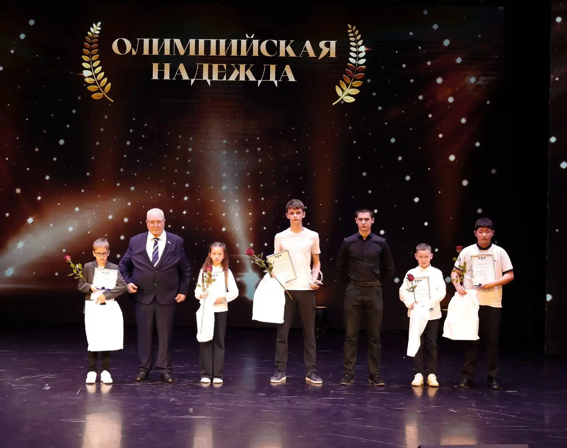 15 мая в Районном центре культуры прошла торжественная церемония награждения «Золотой п...