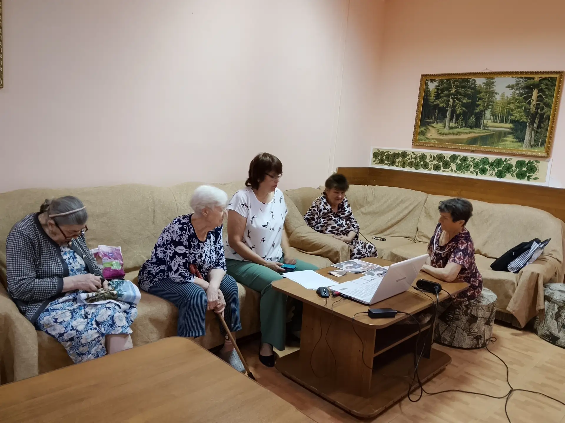 ✨ Неделя творчества и гармонии в социально‑реабилитационном отделении города Сальска! ✨

Мы рады под