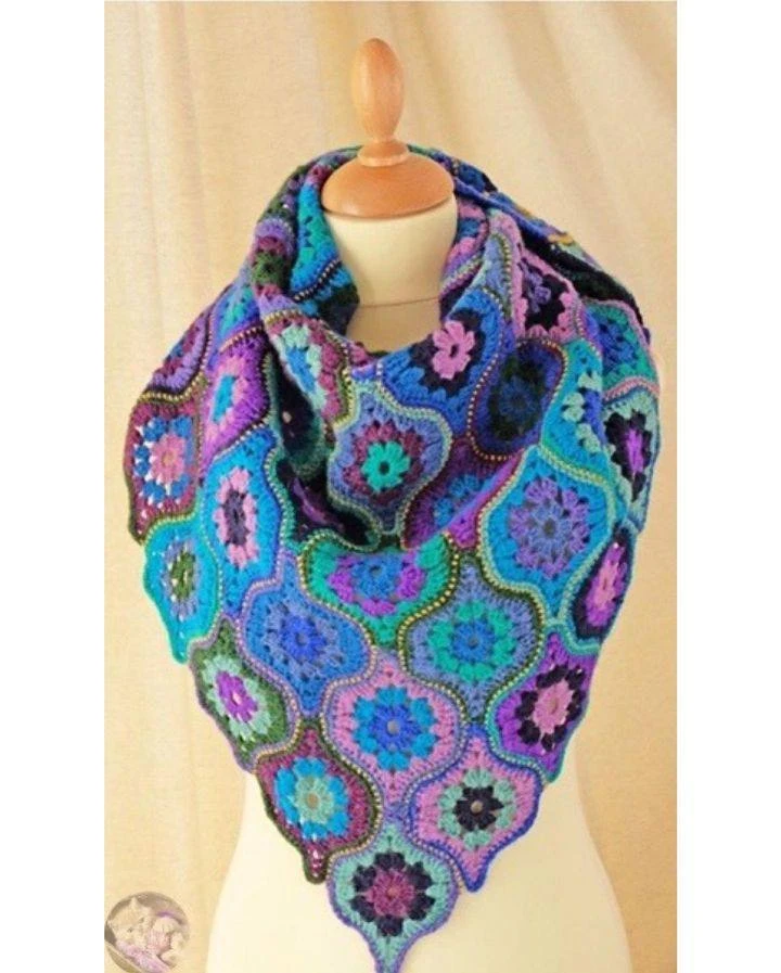 Шали из мотивов крючком. Схемы вязания 
🧶🧶🧶