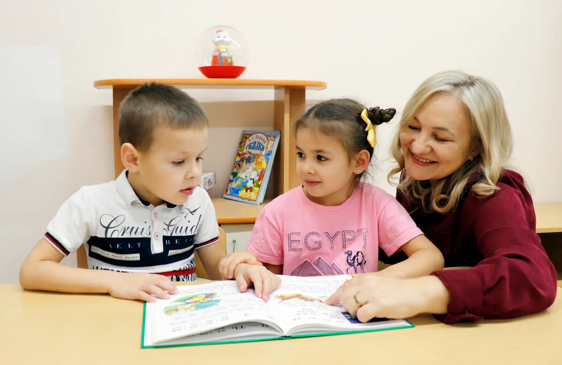 Каждый год в мае я слышу одну и ту же фразу от родителей: «Лето - это отдых. Учёбу оста...