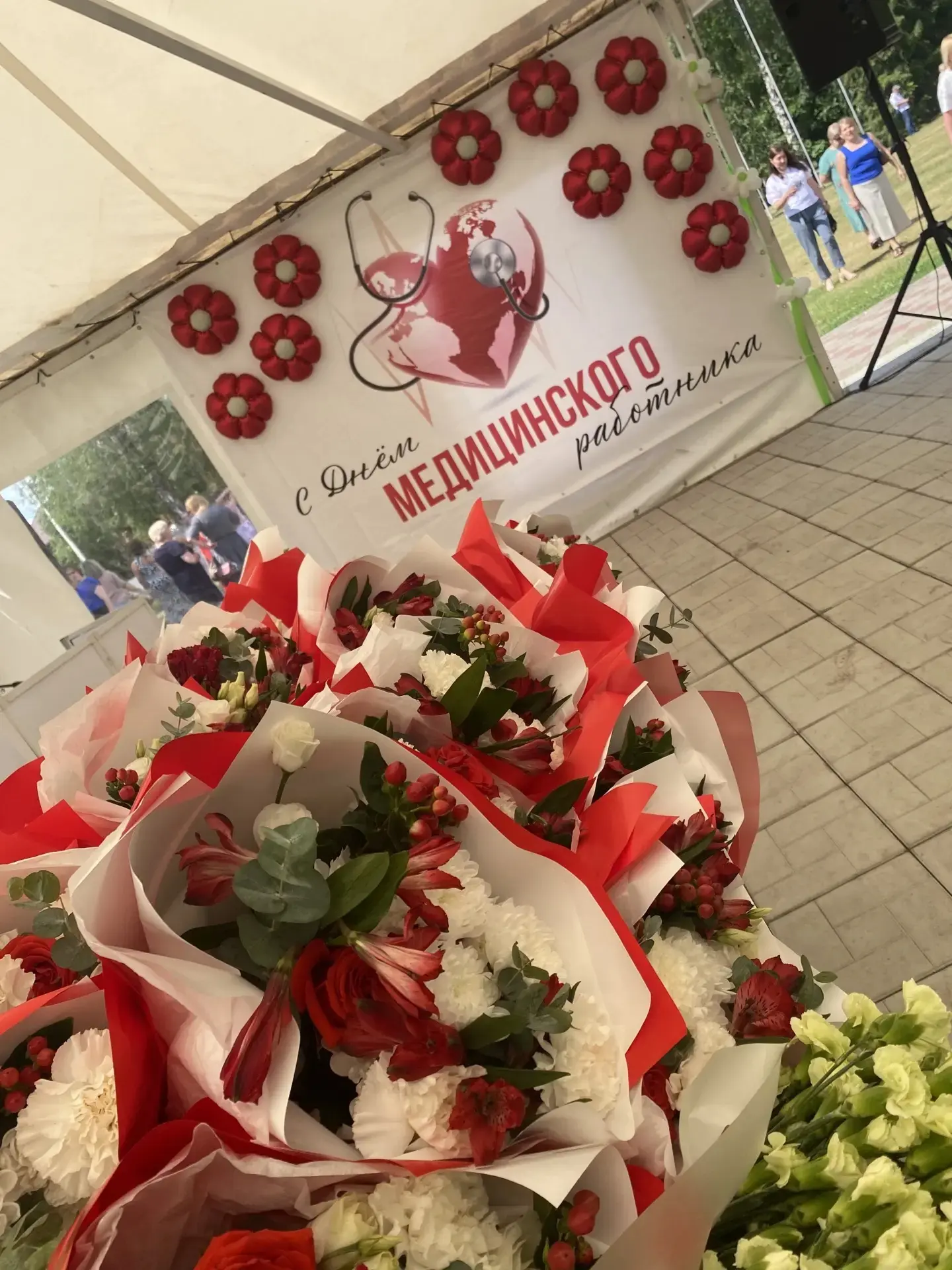 Поздравляем наших коллег с заслуженными наградами! ✨

В преддверии Дня медицинского работника наши с