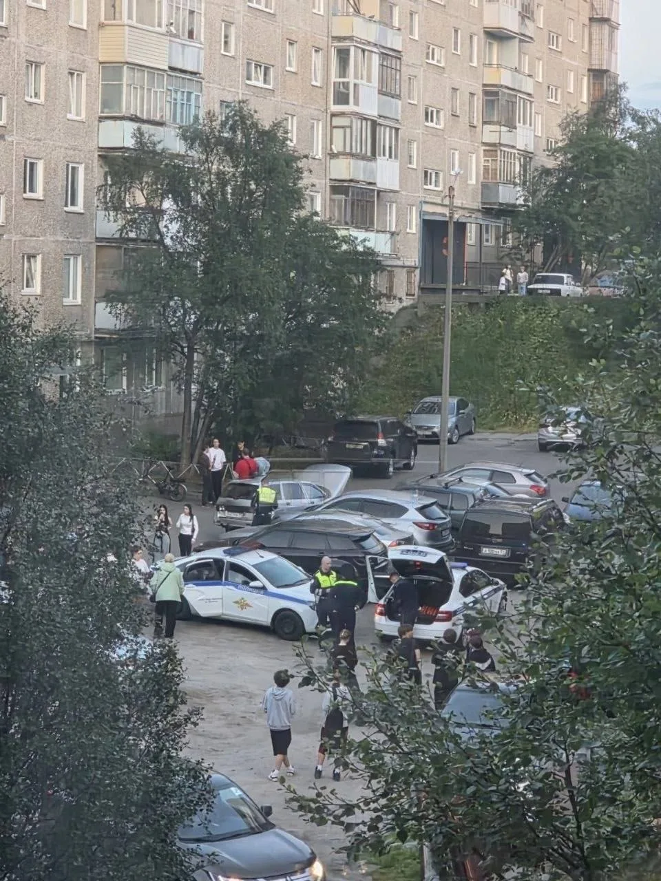 🚔 Подростки на «Ладе» устроили массовое ДТП в Мурманске, пытаясь скрыться от ДПС

В Мурманске подро
