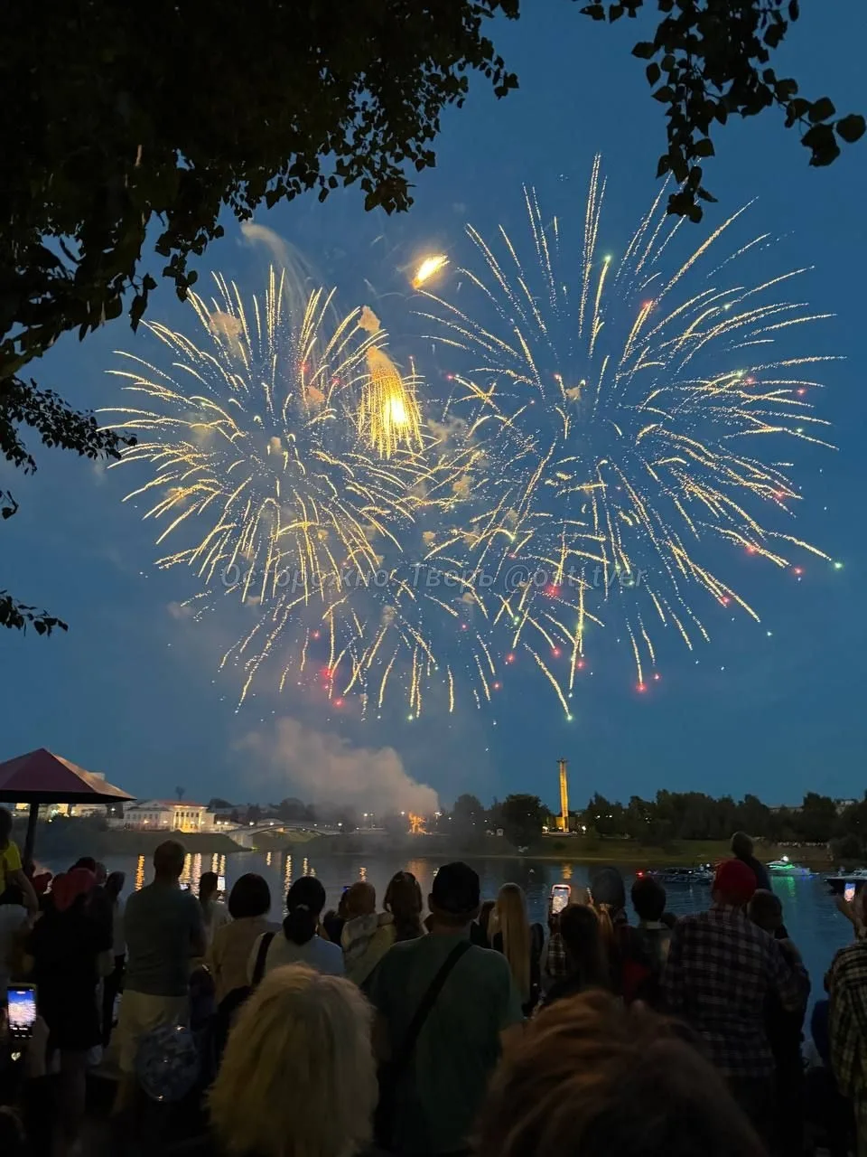 ⚡ Подборка кадров и 4-минутная запись салюта в честь Дня города в Твери
