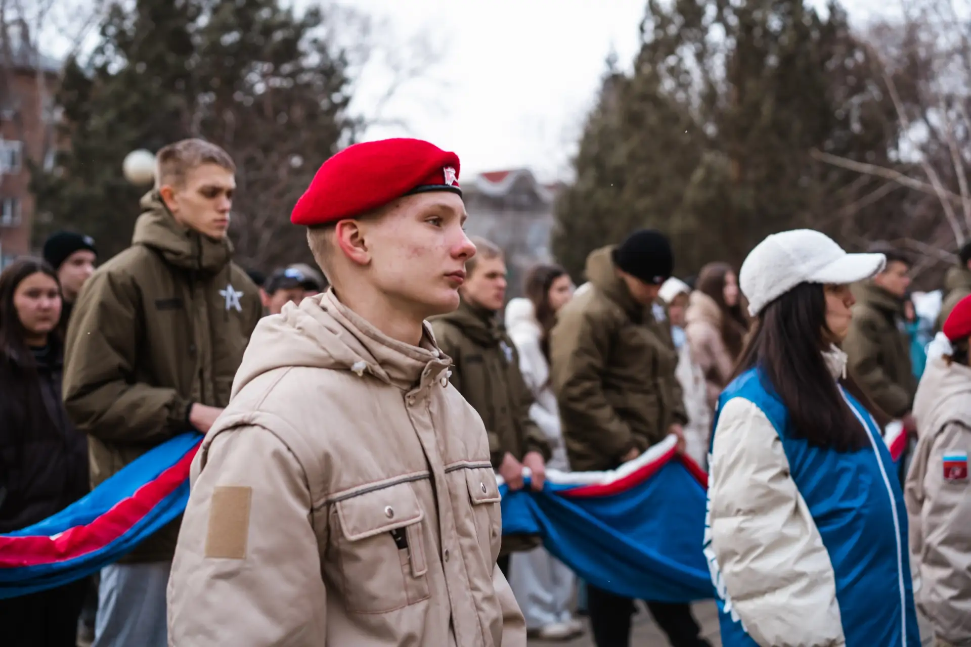 Под единым флагом 🇷🇺  В День воссоединения Крыма и Севастополя с Россией Волонтёры Победы Республики