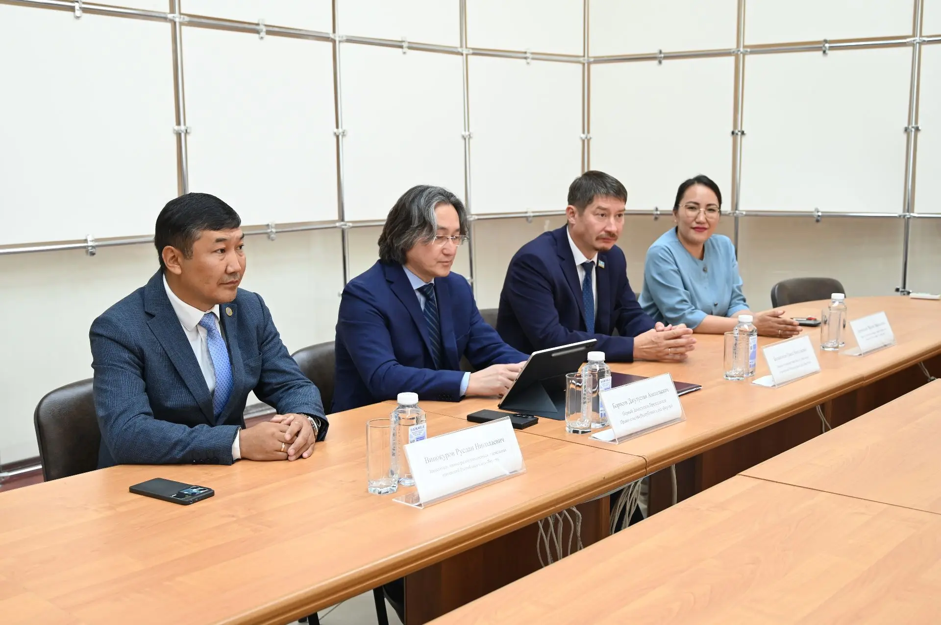 Руслан Винокуров представлен к должности заместителя министра имущественных и земельных...