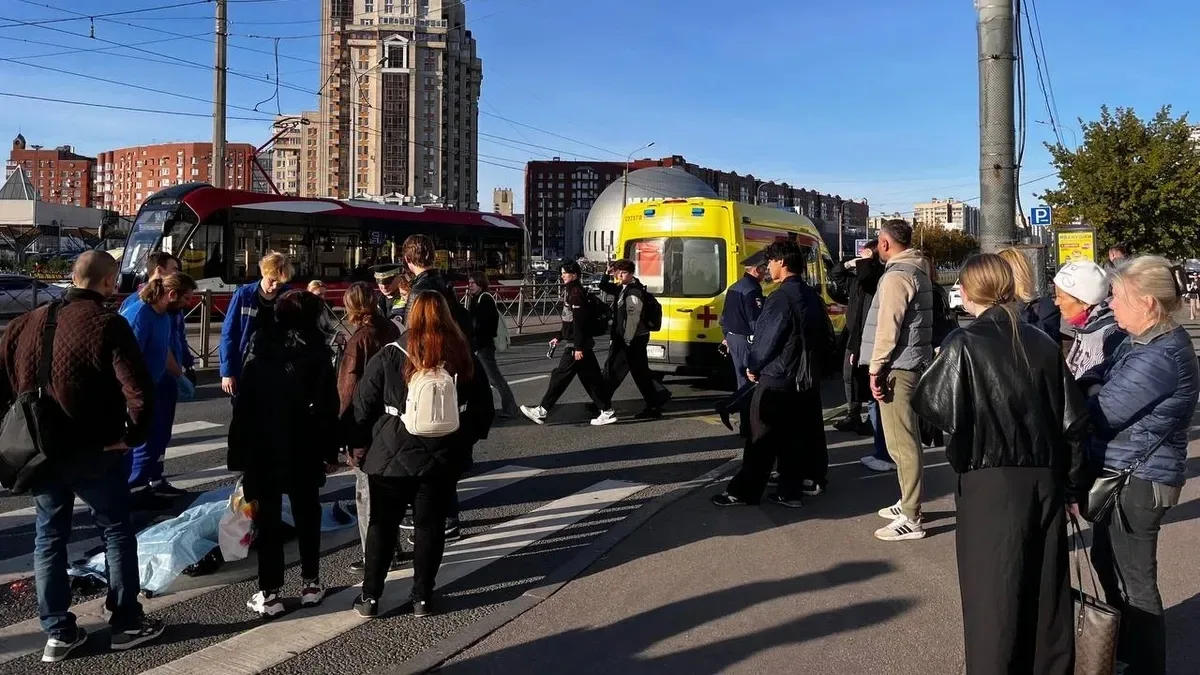 Грузовик исчез после ДТП у метро «Озерки»