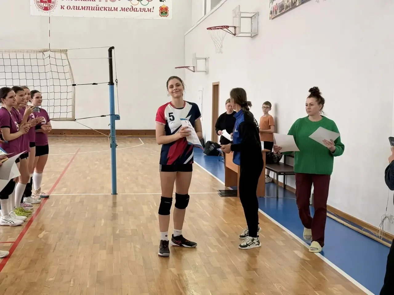 ПОЗДРАВЛЯЕМ наших серебряных чемпионов 🎉🏐  💥Сегодня наша команда девушек по волейболу в крутом соста