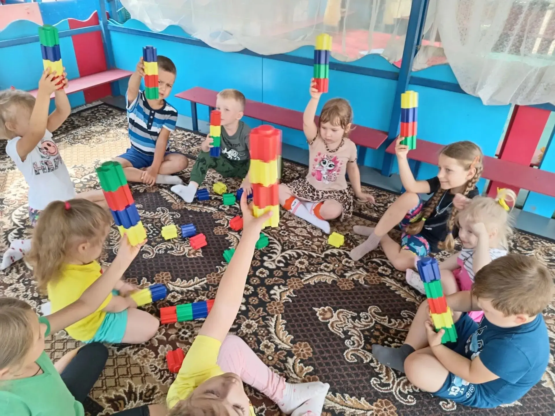 🧱 «Большая стройка!» в группе «Всезнайки» 🎉Конструирование — это азарт, восторг и соб...