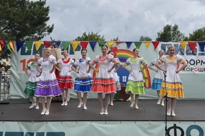✨В ФОКУСЕ: «ПОБЕДЫ»✨

🥳10 июня в Доме детства состоялось открытие проекта «Сцена детских надежд», р