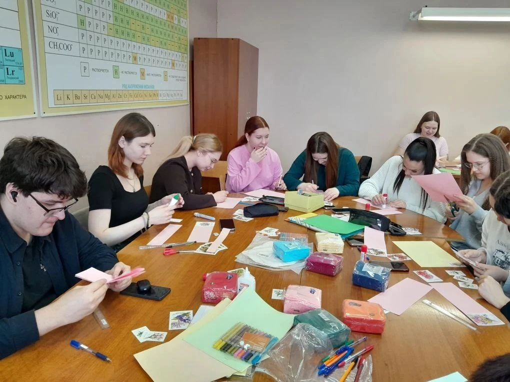 ❤️ Пусть поднимает настроение  И дарит радость каждый час Всё то, что сделано руками С любовью именн