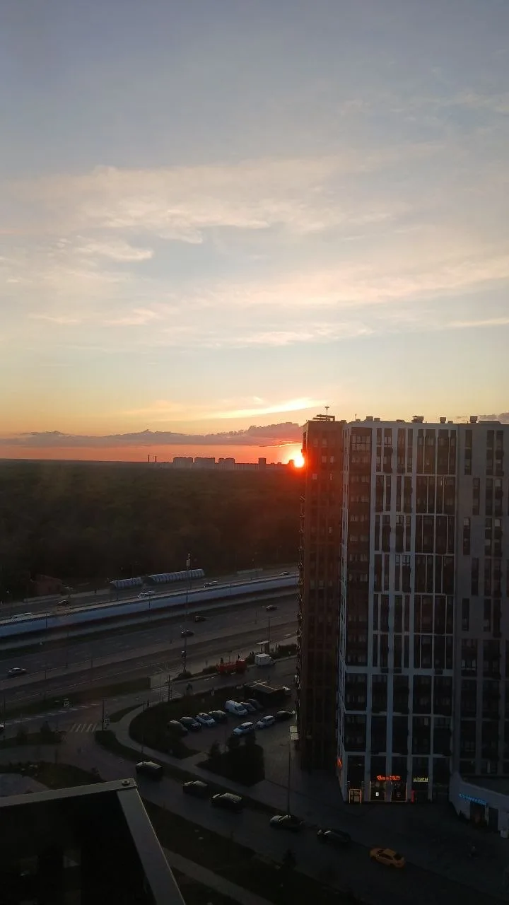 Наслаждаемся осенними закатами и рассветами)