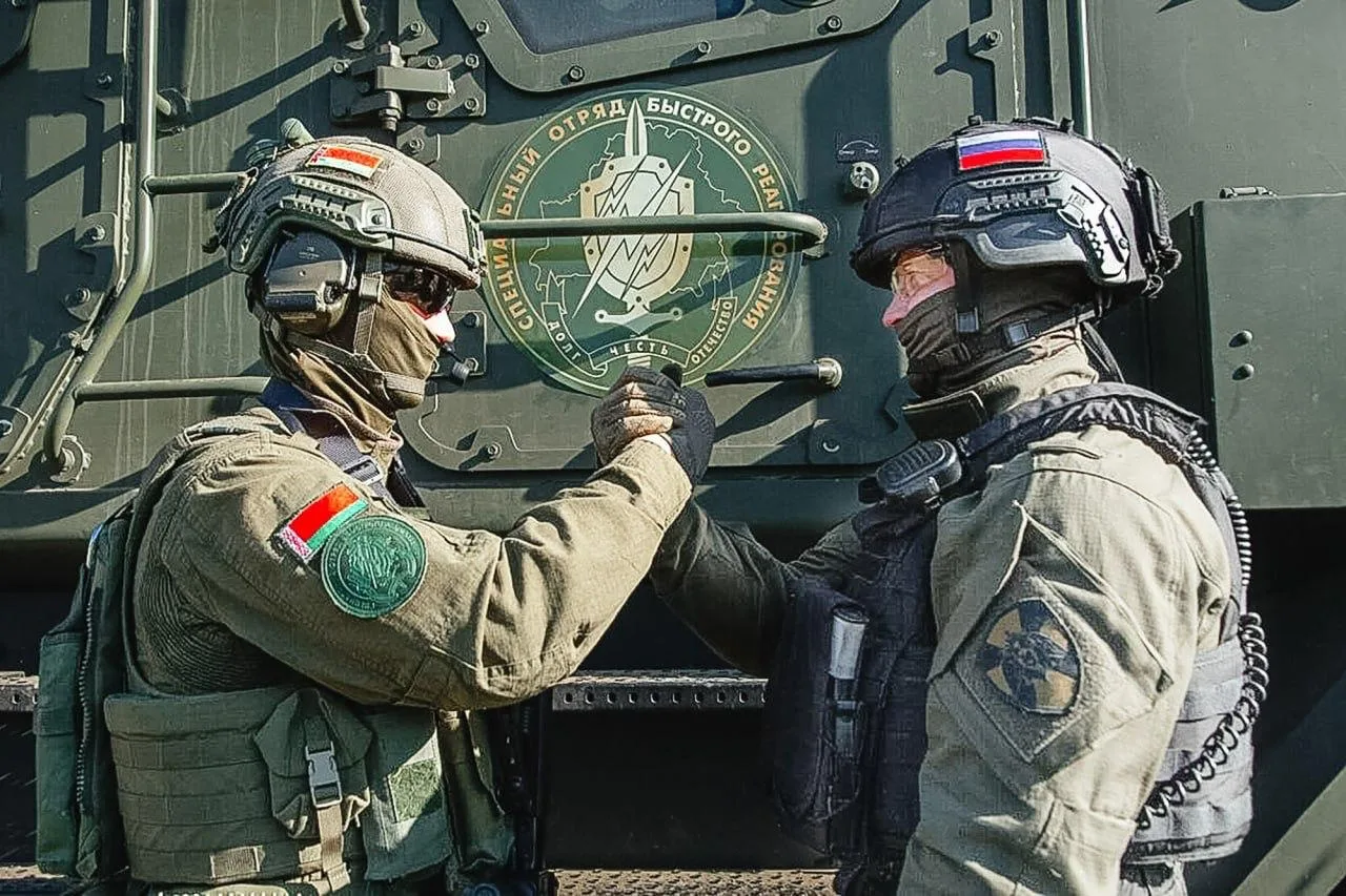 Сотрудники СОБР Республики Беларусь и СОБР «Аркаим» во время учений ОДКБ «Взаимодействи...