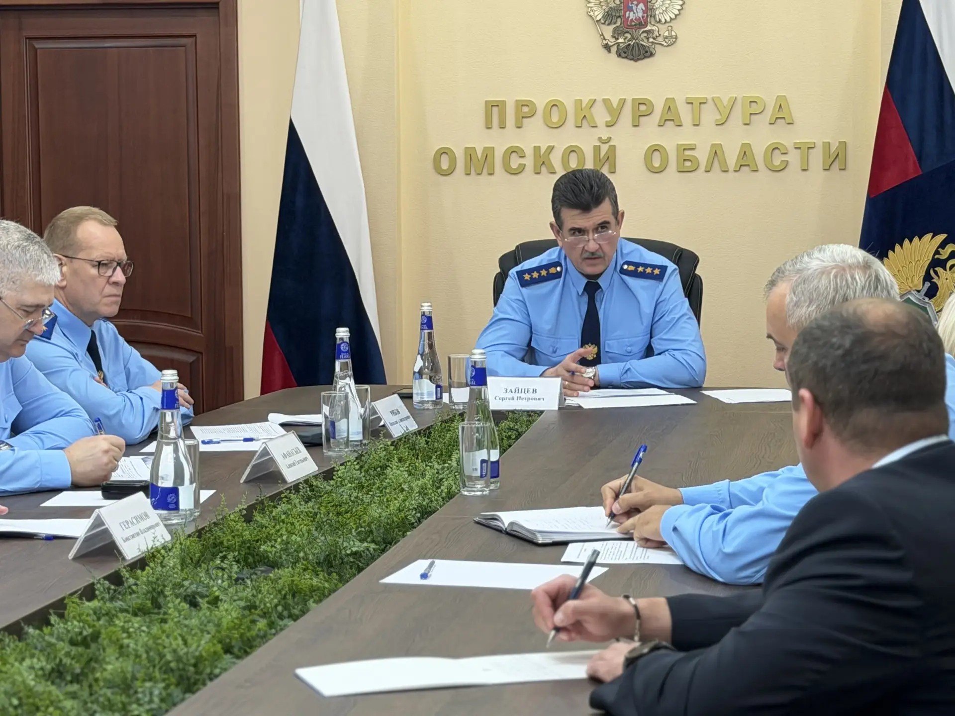 Заместитель Генпрокурора России провел личный прием жителей Омской области

Заместитель Генерального