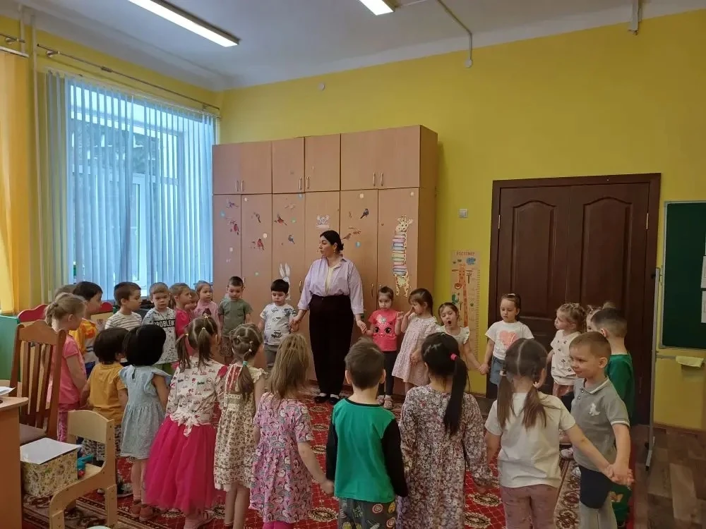 В дошкольном отделении "Солнышко" педагоги провели открытые занятия,на которых делились опытом с кол