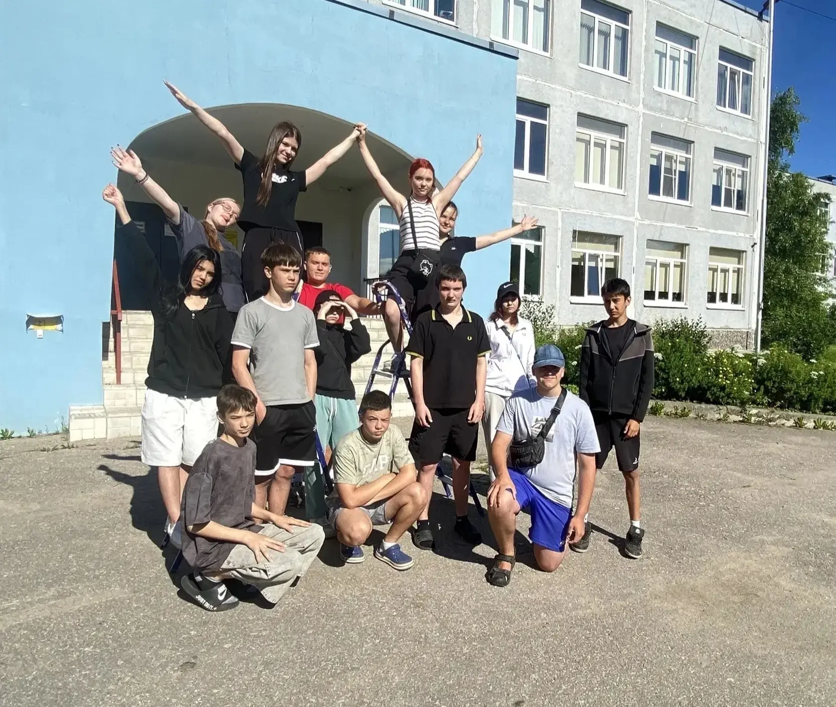 Финальная неделя работы нашей трудовой бригады подошла к концу!
Несмотря на предвкушение каникул, ре