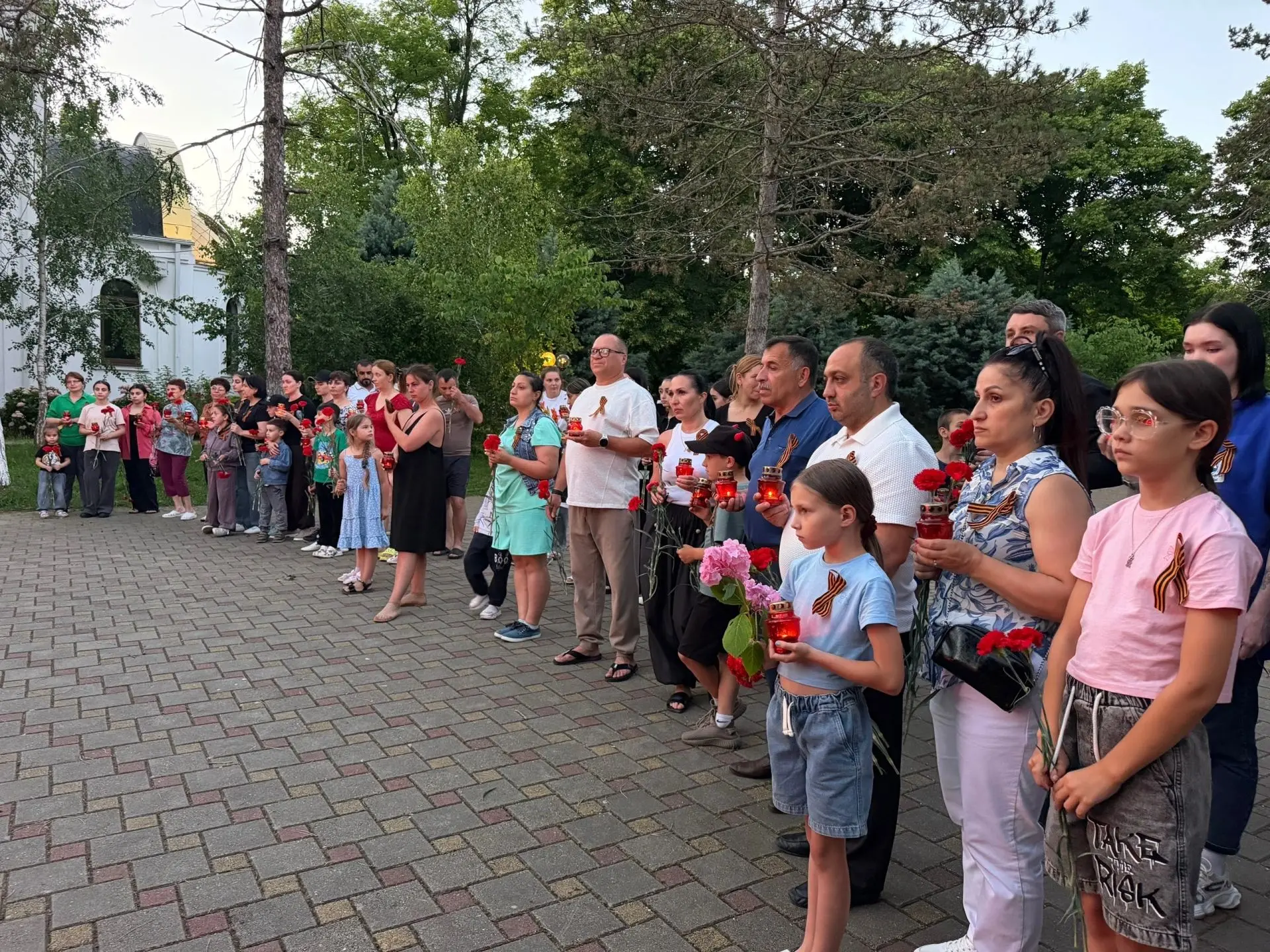🗓 Сегодня, 22 июня, в День памяти и скорби, в селе Георгиевском прошла акция «Огненные картины». 

