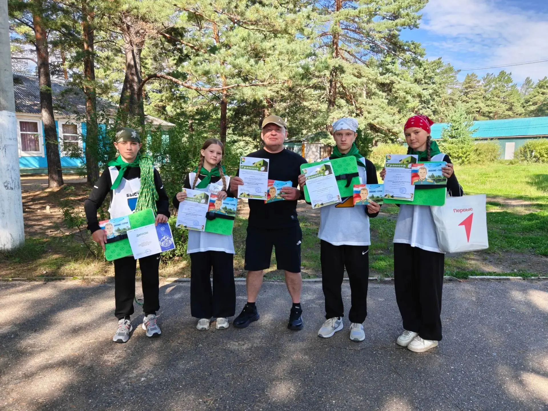 Команда "Эдельвейс" МОУ СОШ п. Новопавловка - чемпионы регионального туристического слё...