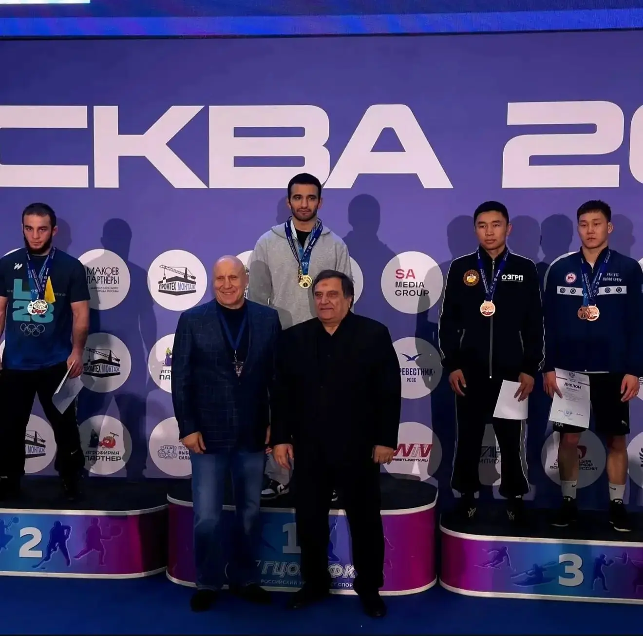 2 медали завоевали борцы вольного стиля Карачаево-Черкесии на чемпионате России по спор...
