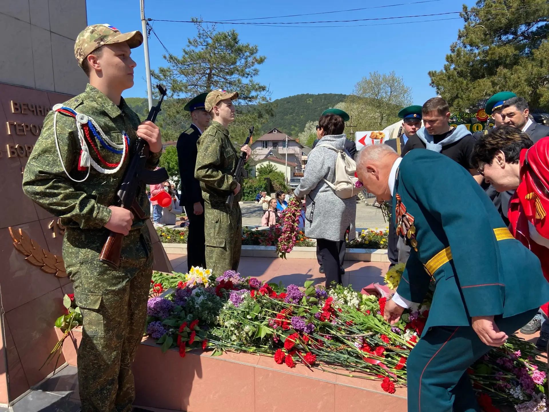 Подвиг в наших сердцах: Архипо-Осиповка празднует День Победы!  🇷🇺✨