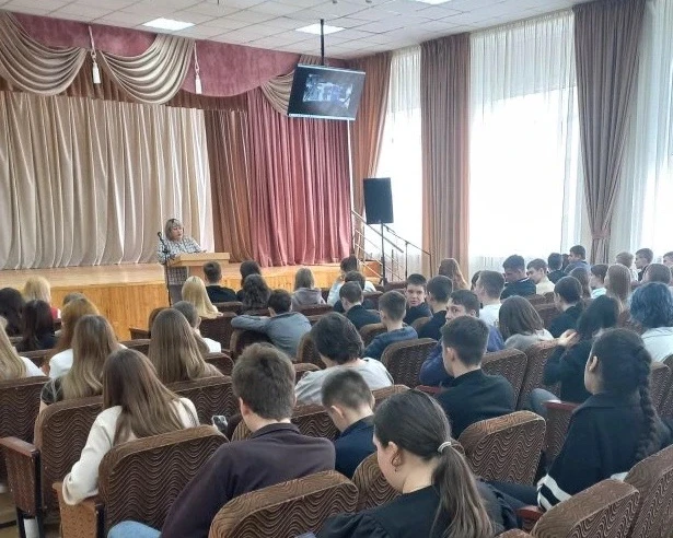 👩🏼‍💼И снова весенние профориентационные встречи!  В гостях у нас побывали коллеги из профессиональны