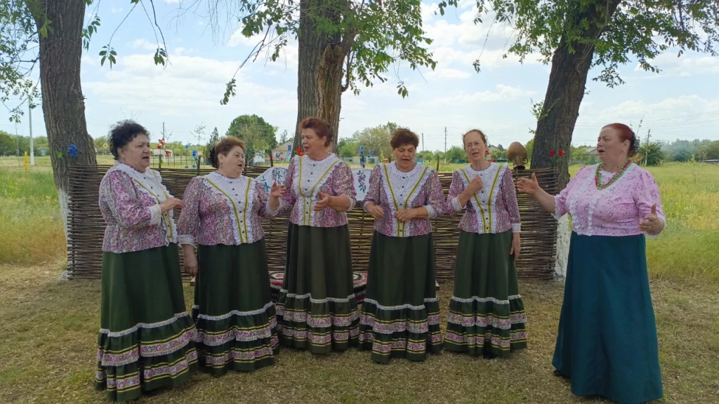🎼🪗 В хуторе Березовом отпраздновали 121-ю годовщину со дня рождения Михаила Шолохова  ✅ На донской з