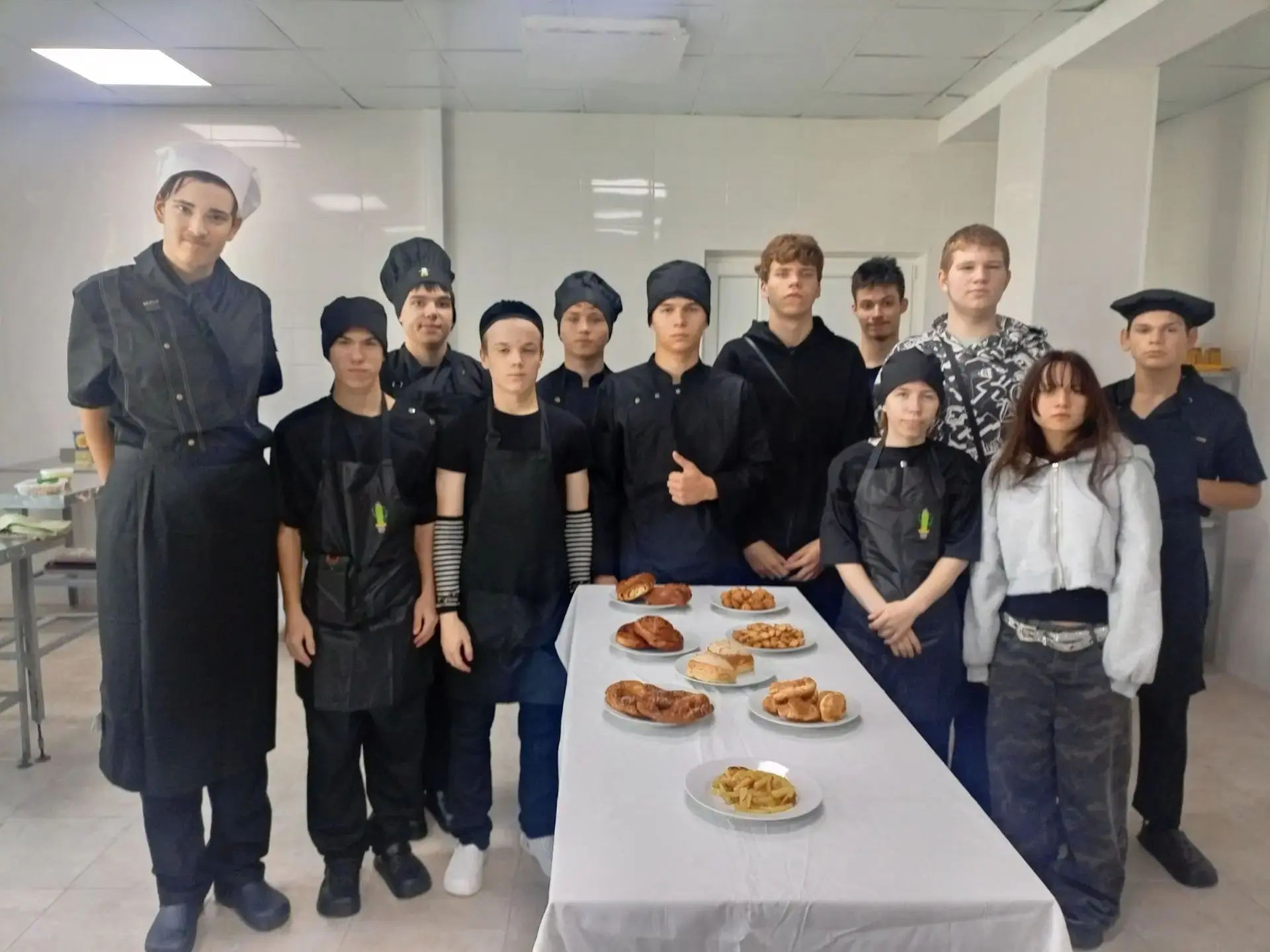 Профессии сквозь века👩🏻‍🍳🧑🏻‍🍳
