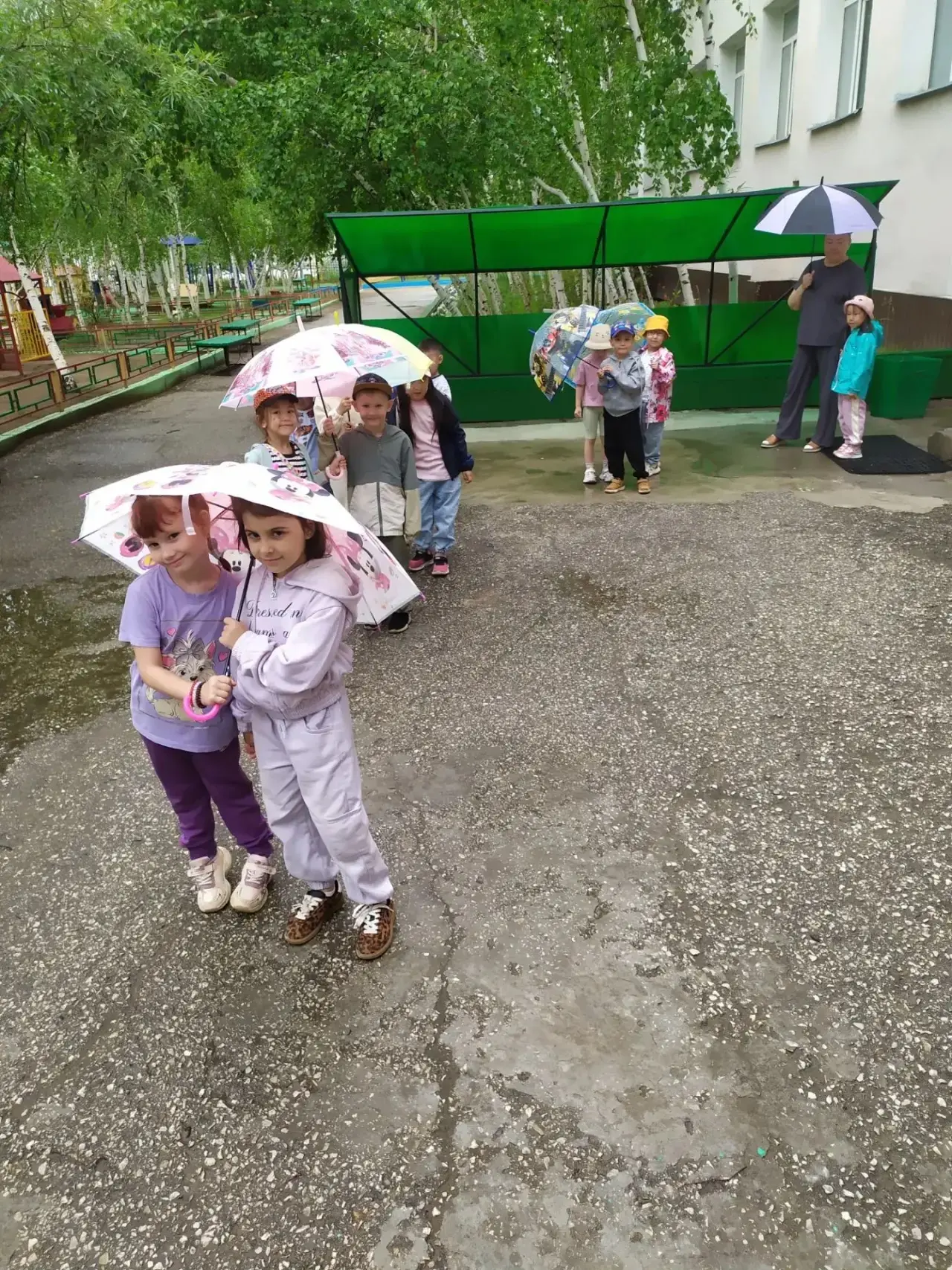 Сегодня в группе "Дюймовочка" прошёл насыщенный день! По плану этот день прошёл под названием "День 