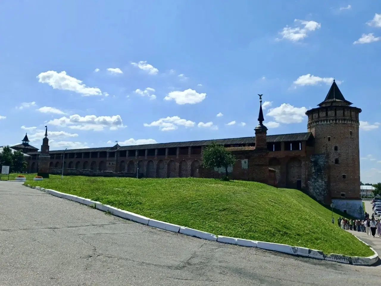🏹 В яблочко! Исторические выходные Артема и Марии в Коломне