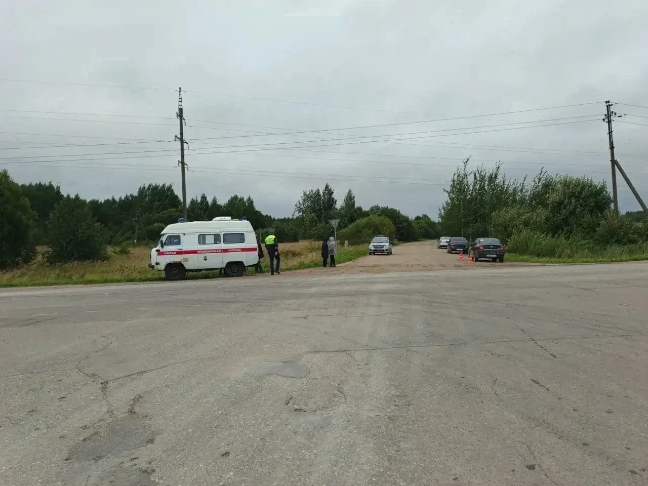 В Шекснинском округе в ДТП пострадали четверо, включая двоих детей 6 и 11 лет. Авария п...