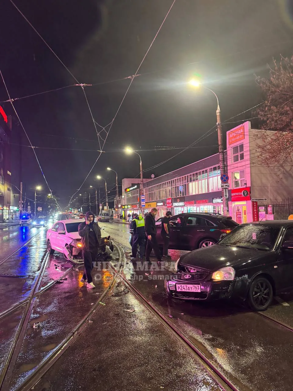 Авария возле ТЦ «Аврора, ул. Аэродромная