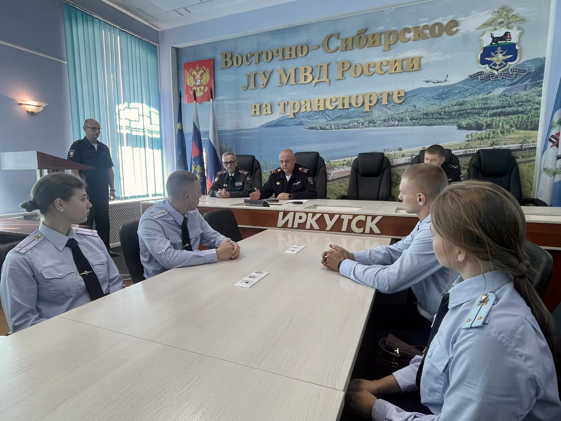 👮‍♂️Пополнение в транспортной полиции Прибайкалья: молодые лейтенанты приступили к службе